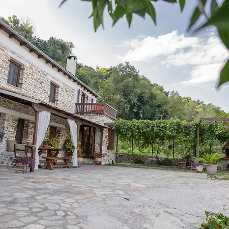 Hébergement de vacances Zoes House