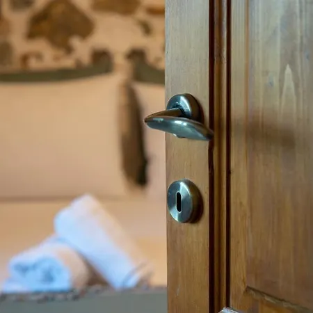 Zoes House * Makrirrákhi